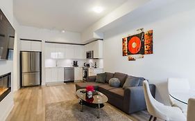 Gorgeous Waterfront Condo W/Parking